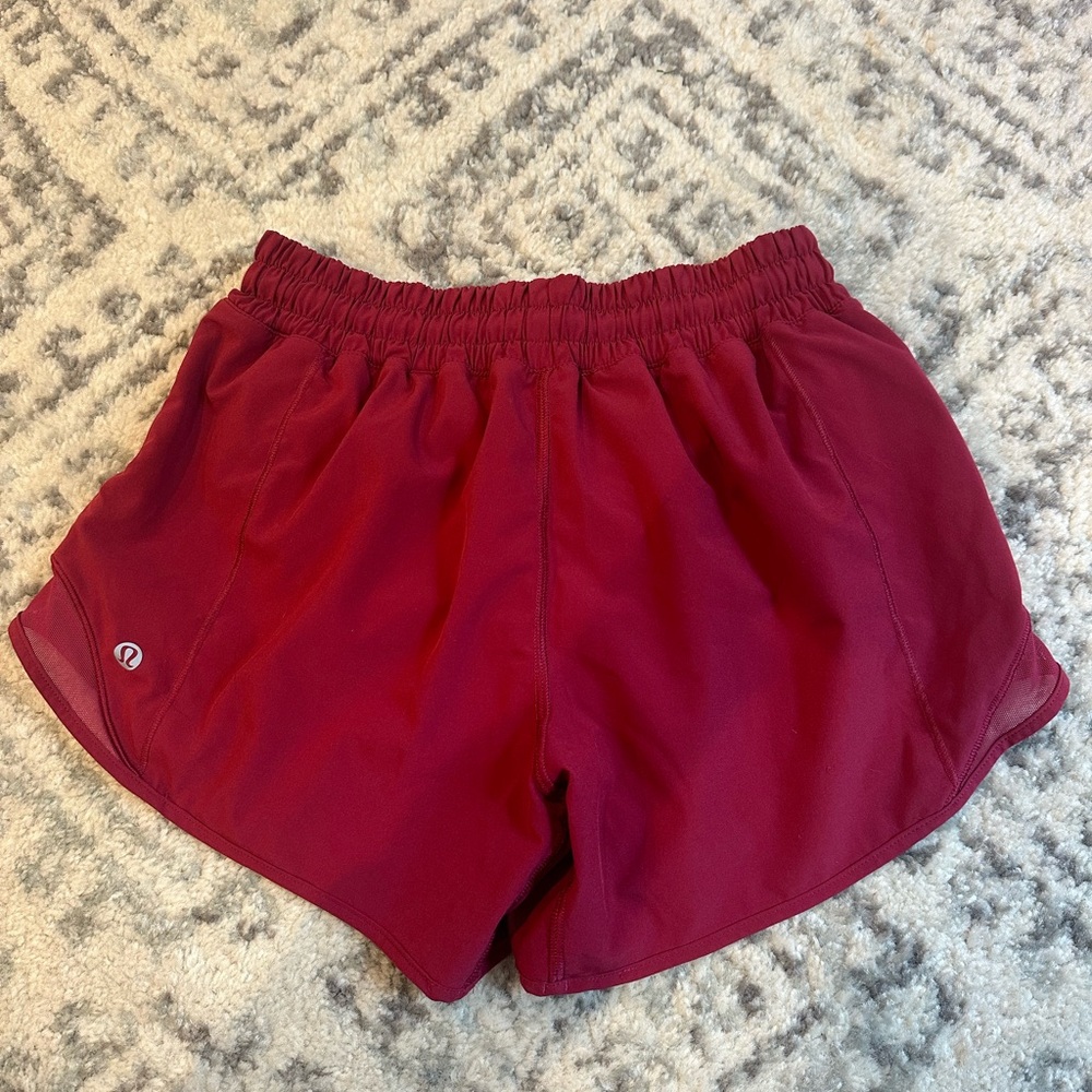 lululemon hotty hot shorts 4"